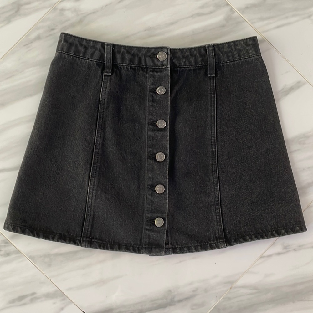 🌺🌺Forever 21 Denim Button Down Black Mini Skirt Size 27